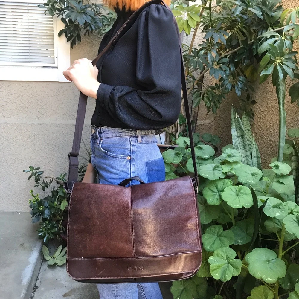 Vintage dark brown Kenneth Cole leather bag
